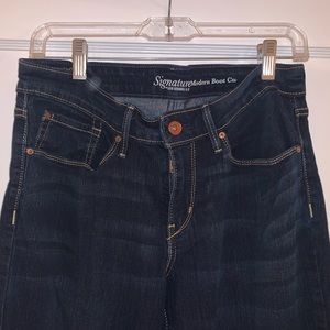 10L Signature modern bootcut Levi’s. like new